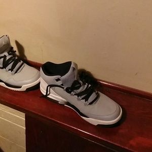 Size 7 youth which is 8 womans dont fit me.